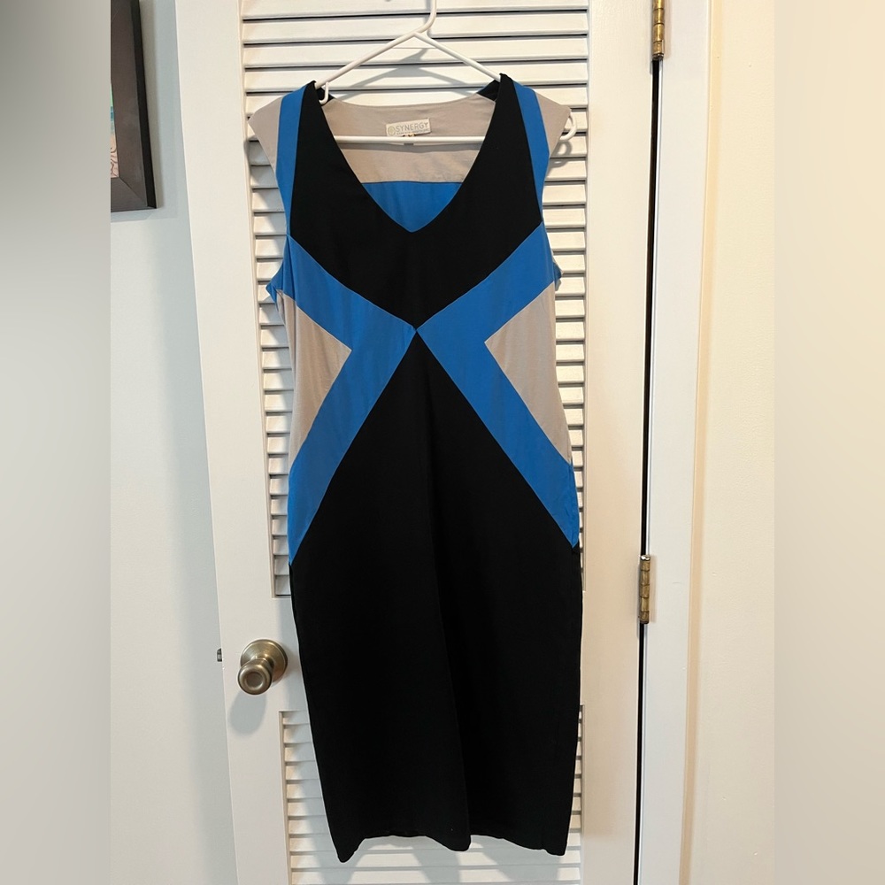Geometric fitted dress